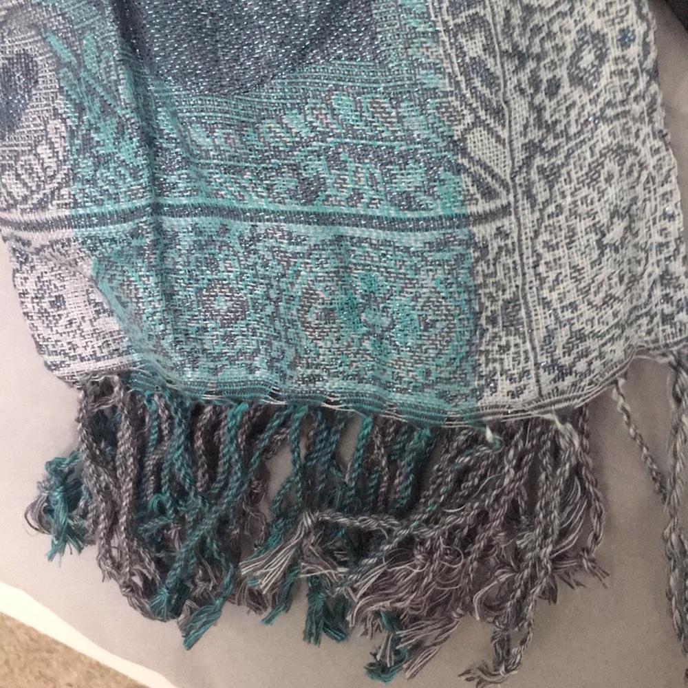 Scarf - Picture 4 of 4